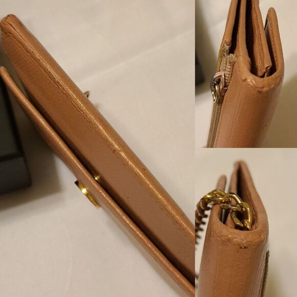 💯 Authentic Chanel Short Wallet 🍀 - Picture 9 of 17